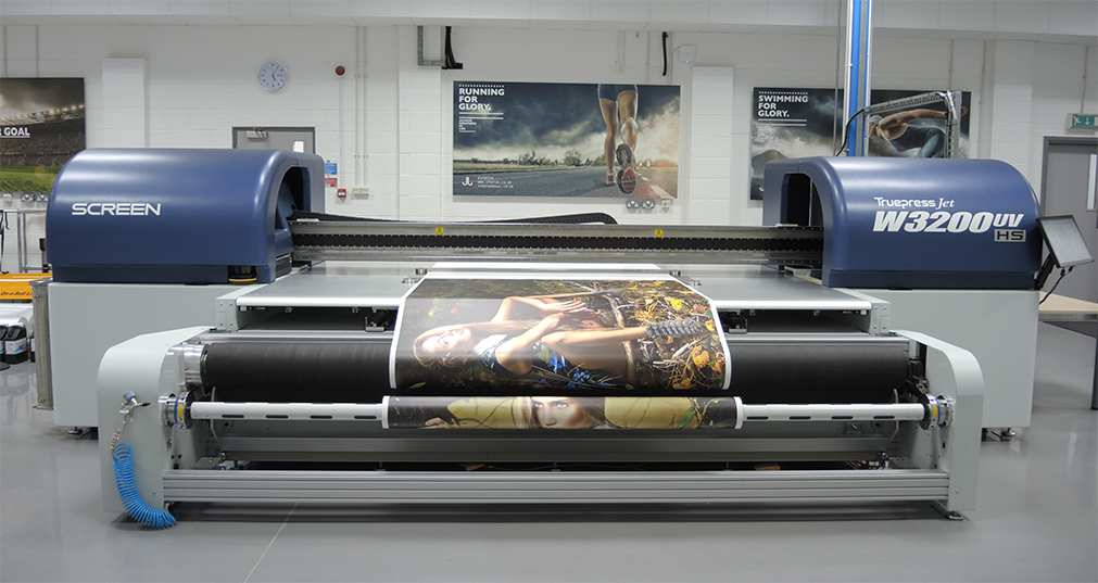 SCREEN to Debut Roll-to-Roll Capabilities for High-Speed Flatbed Truepress Jet W3200UV HS at FESPA 2015